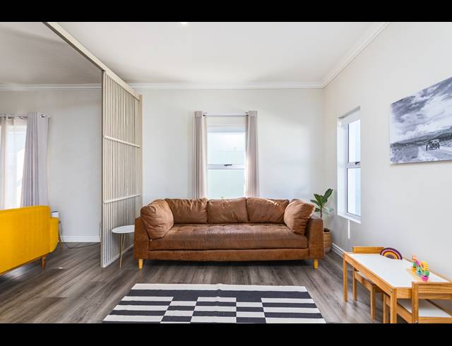 3 BEDROOM FREESTANDING FOR SALE IN SUNNINGDALE